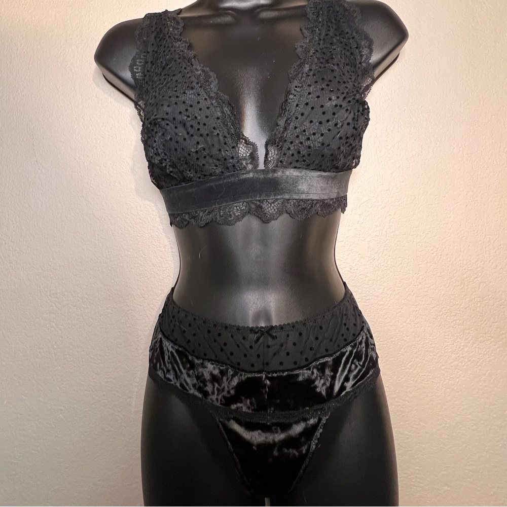 Brand new VS Christmas set